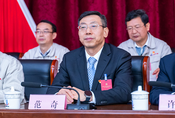 2023-12-28-600×400-必发第一次党代会-范奇讲话.jpg